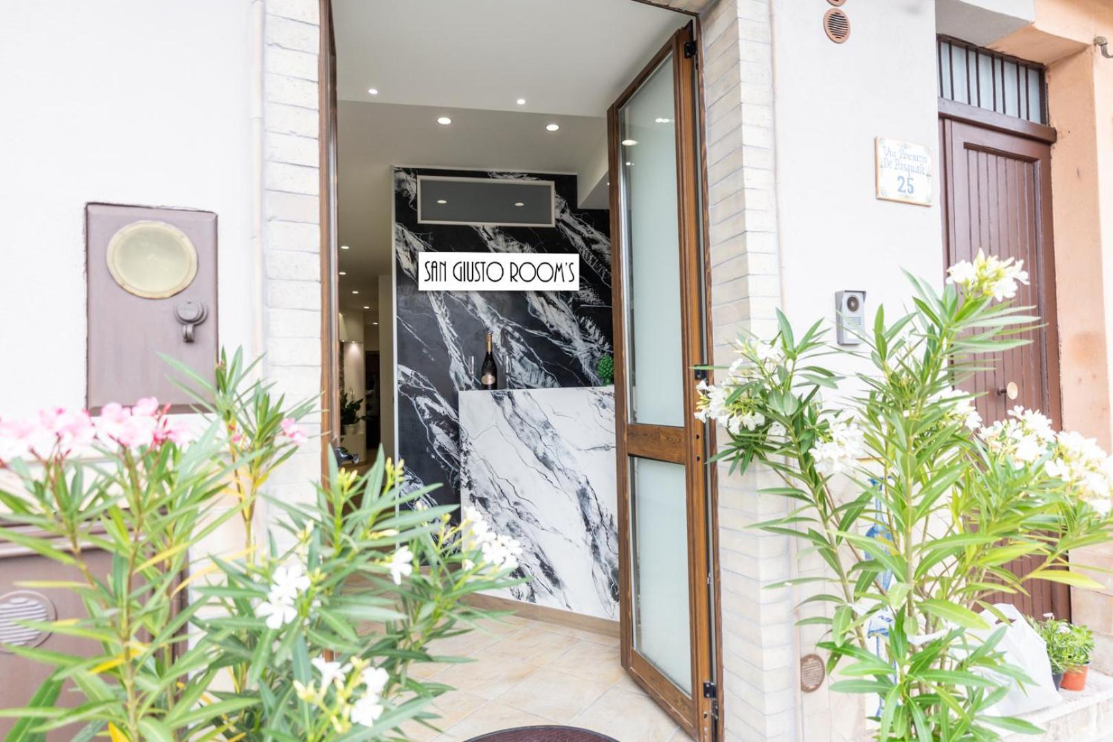 San Giusto Rooms Giardini Naxos Exterior photo